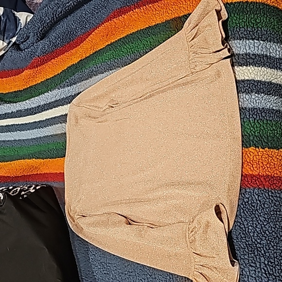 Adorable J Crew rose gold light sweater, flutter sleeve,  S - Picture 6 of 8